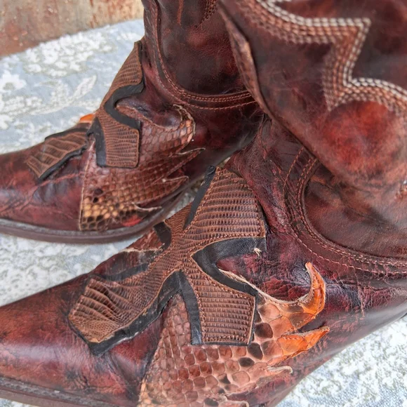 Stetson Exotic Leather Weatern Boots Snip Toe Sz.8 Brown Cross Wings - Picture 10 of 17